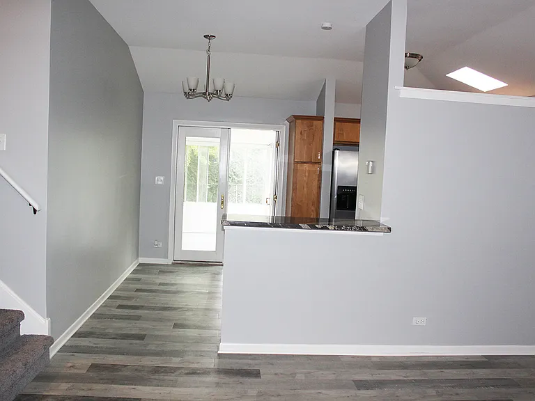 826 River Dr — Photo 6
