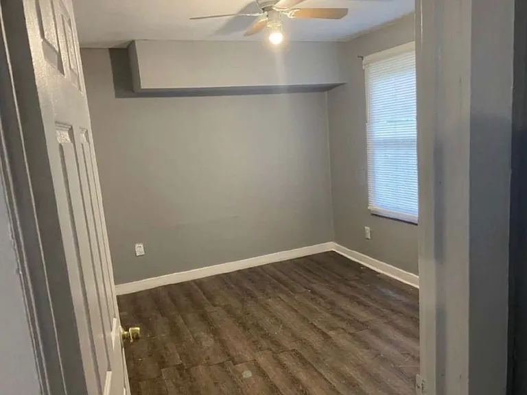 8208 N 14th St — Photo 3