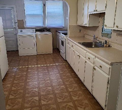 kitchen/laundry area