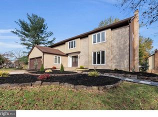 1013 Red Oak Dr, Cherry Hill, NJ 08003