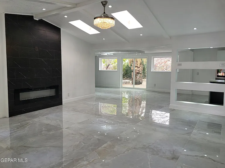806 Cortijo Dr — Photo 3