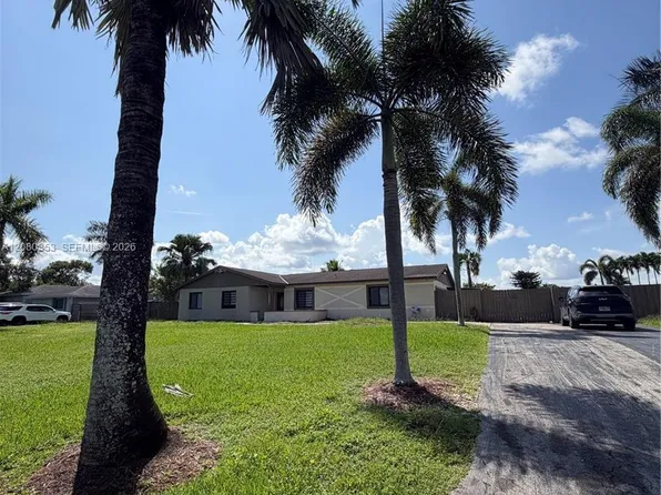 1422 NW 20th St, Homestead, FL 33030