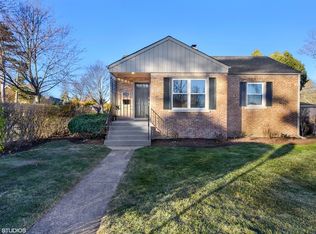 592 S Craig Pl, Lombard, IL