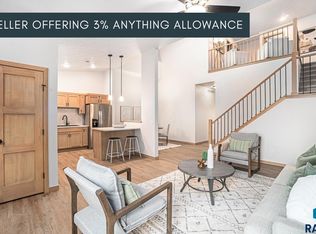 8046 E Tencate Pl, Place Sioux Falls, SD 57110
