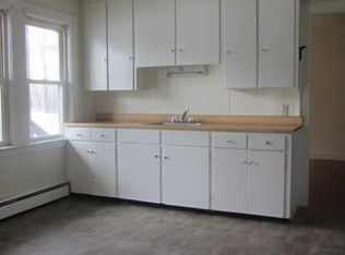 3 Chestnut St APT B, Rochester, NH 03867