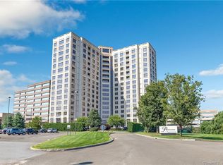 100 Parrott Dr #1707, Fairfield, CT 06824