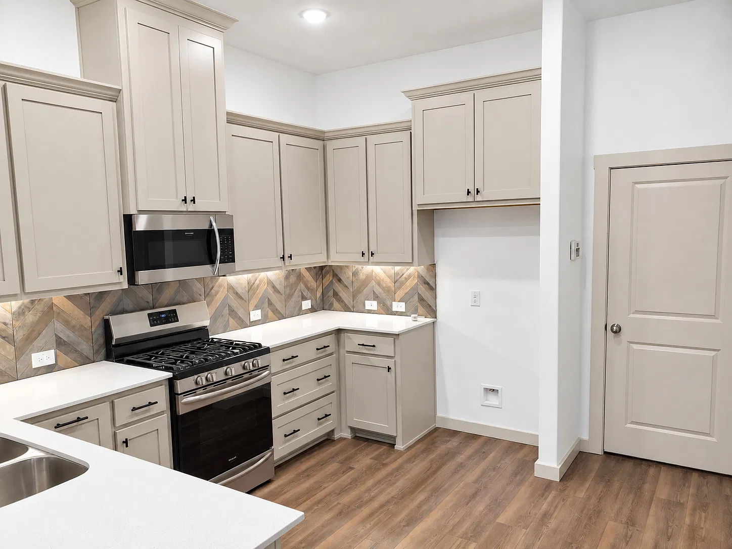 2 bed, 1514 sqft, $2,349 — Photo 2