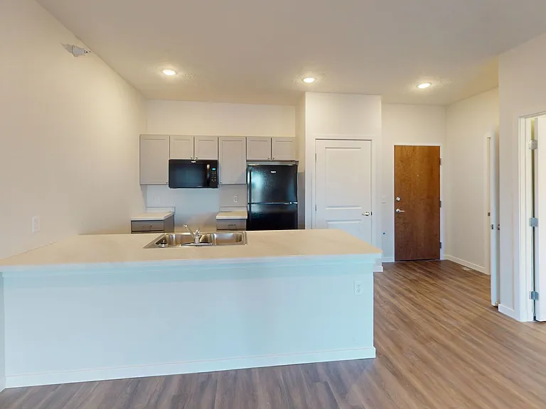 Overlook Apartments — Photo 12