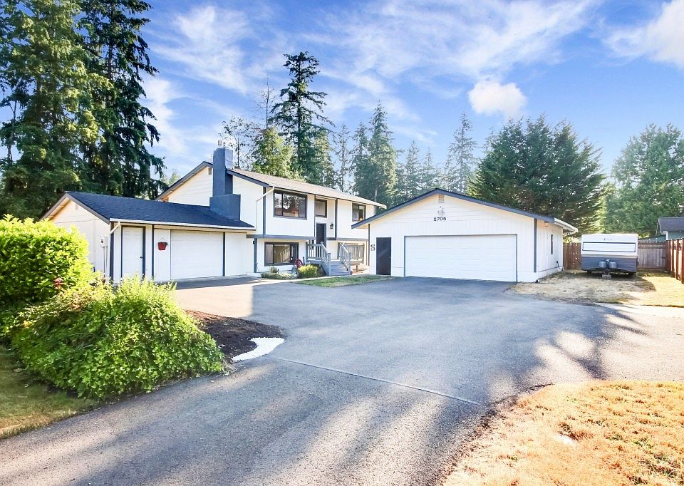 1st image of 2705 Forest View Ct N