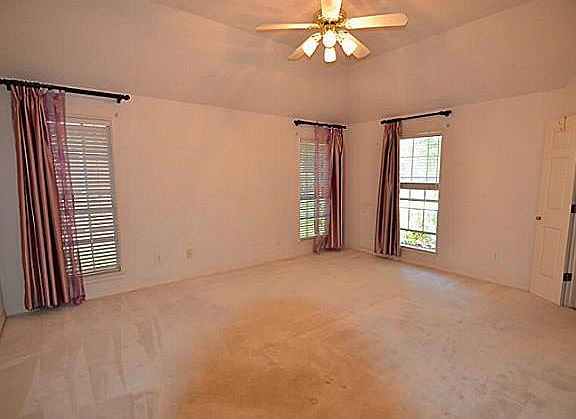 5th image of 3208 Ipswich Dr