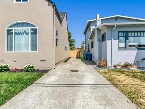 3rd image of 718 39th St