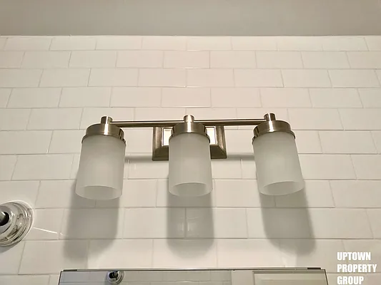 Rented by Uptown Property Group | media 16