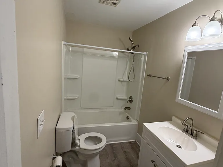 4419 Greenlee Ave #3 — Photo 6
