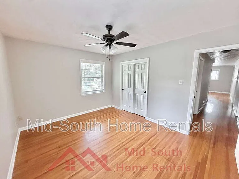 3831 Hermitage Dr — Photo 16