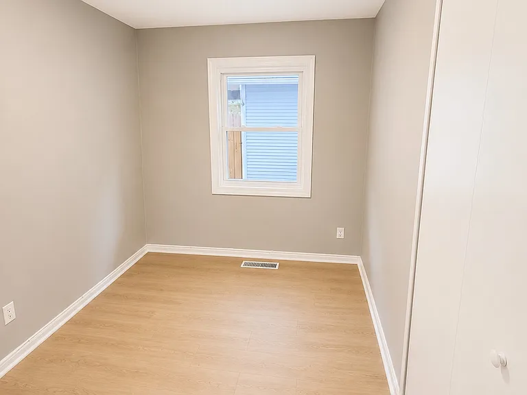 1407 S Mattis Ave — Photo 6