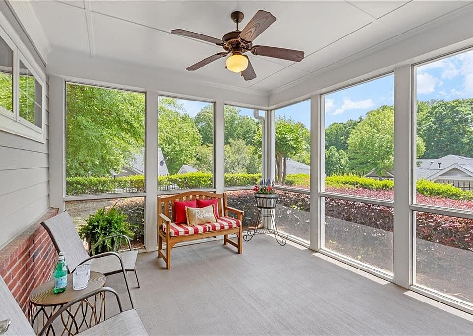 1st image of 2716 Grapevine Cir