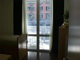 Rented by R New York