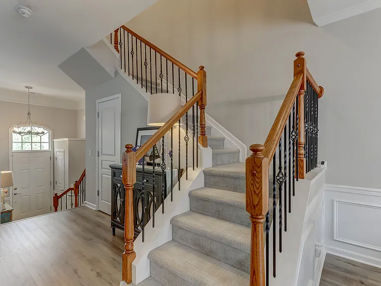 905 Lyndley Dr — Photo 20