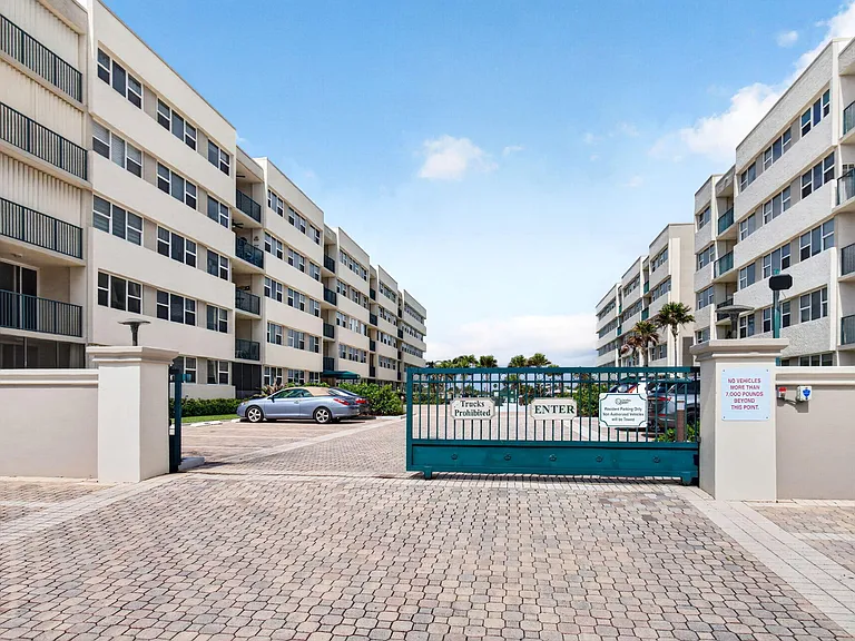 1236 Hillsboro Mile Bch #406 — Photo 73