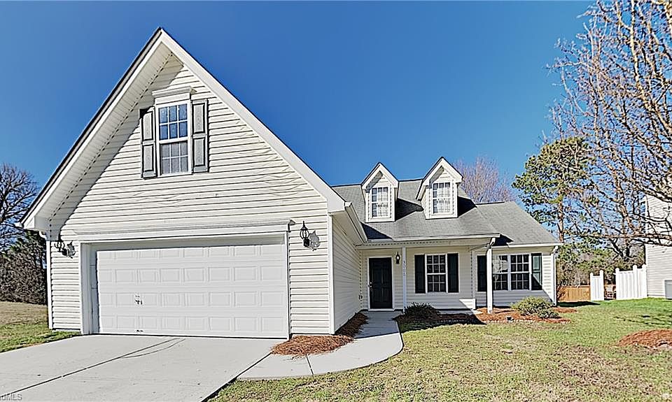 1st image of 3006 Woodbluff Dr