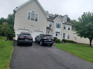 9 Penny Ln, Newark, DE 19702