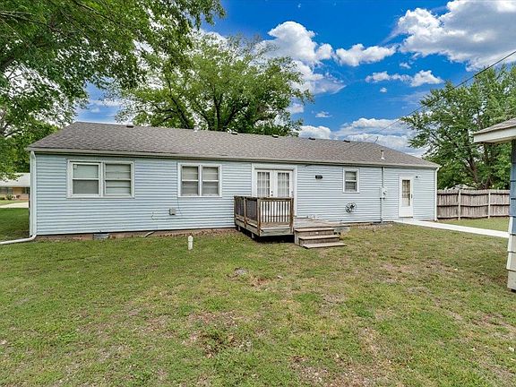 5th image of 1768 N Richmond Dr