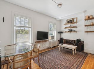 1953 Locust St #3F, Philadelphia, PA 19103