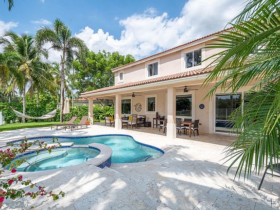 3rd image of 1289 Leeward Way