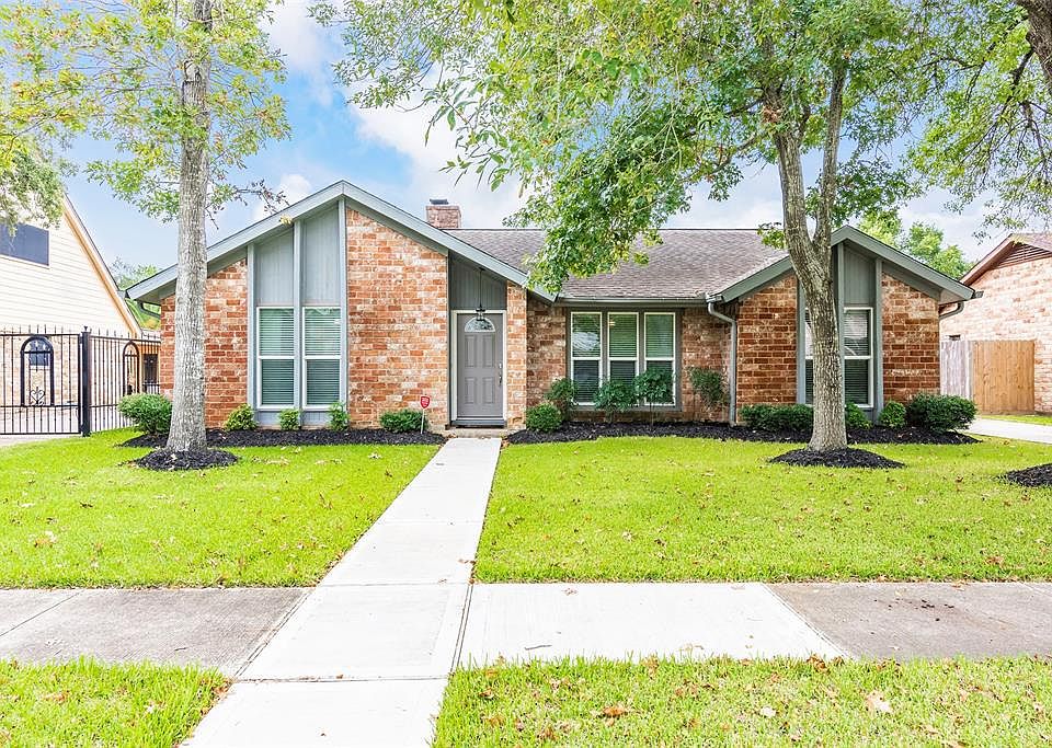 1st image of 10210 Sagemill Dr