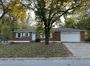 308 SW Marion Ln, Lees Summit, MO 64081