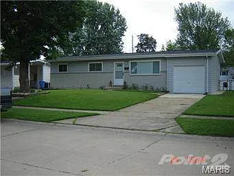680 Redwing Dr photo 1