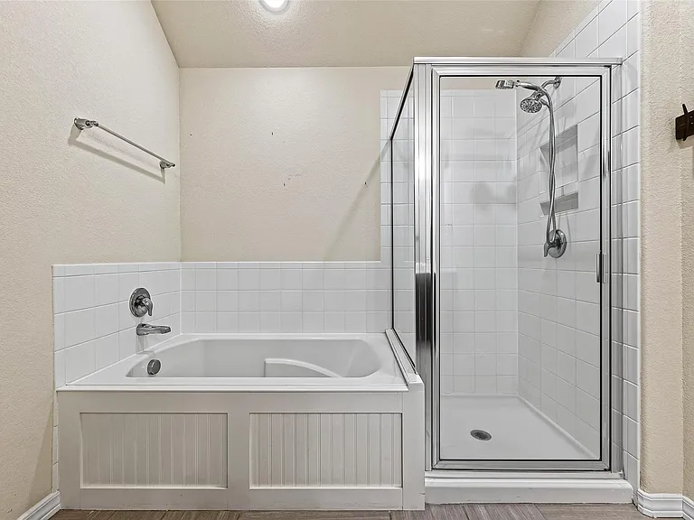 4631 Stolz Trl — Photo 33