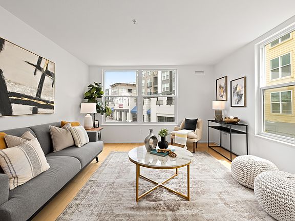 2nd image of 3981 Alemany Blvd #221