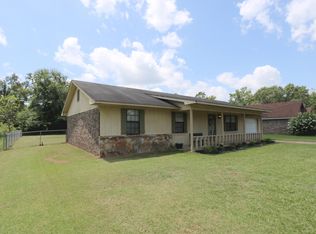 185 Shirley Dr, Columbus, MS 39702