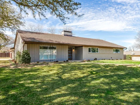 6940 Bal Lake Dr, Fort Worth, TX 76116