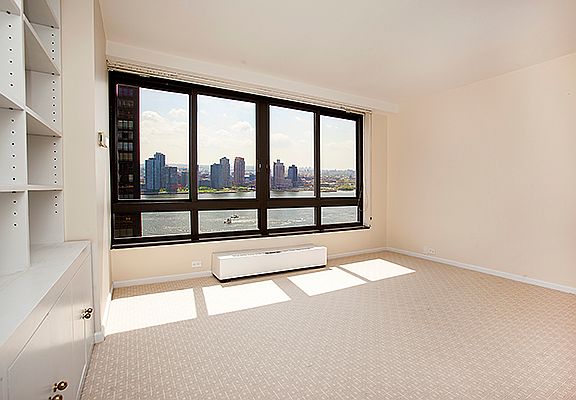 5th image of 100 Un Plz APT 32A