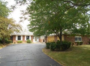 942 86th St, Downers Grove, IL 60516