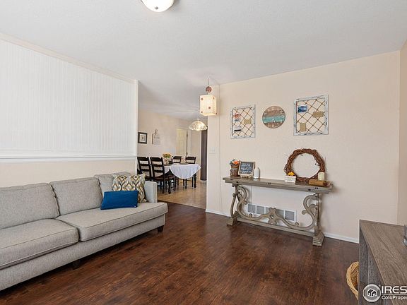5th image of 2901 Park View Dr