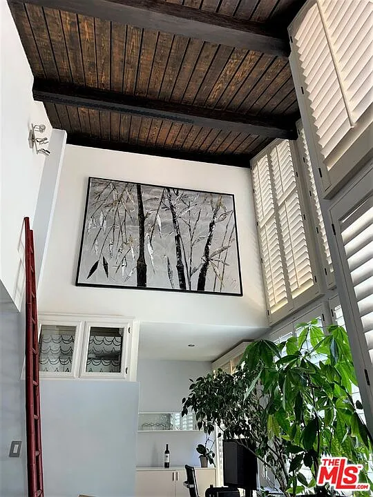 2 bed, 2.0 bath, 1649 sqft, $5,495 — Photo 2