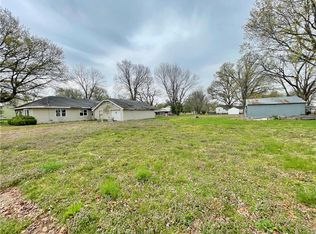 215 W Washington St, Arma, KS 66712
