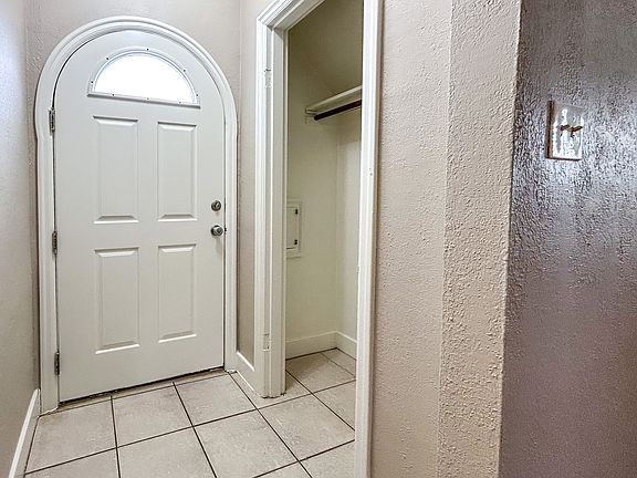 4th image of 495 21st St SE