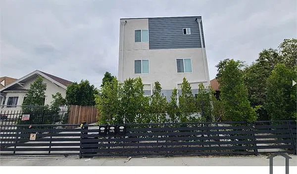 841 E 32nd St #841 — Photo 6