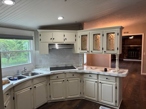 716 Steele Hill Rd NW