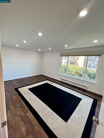 925 Corbett Ave #101 — Photo 9