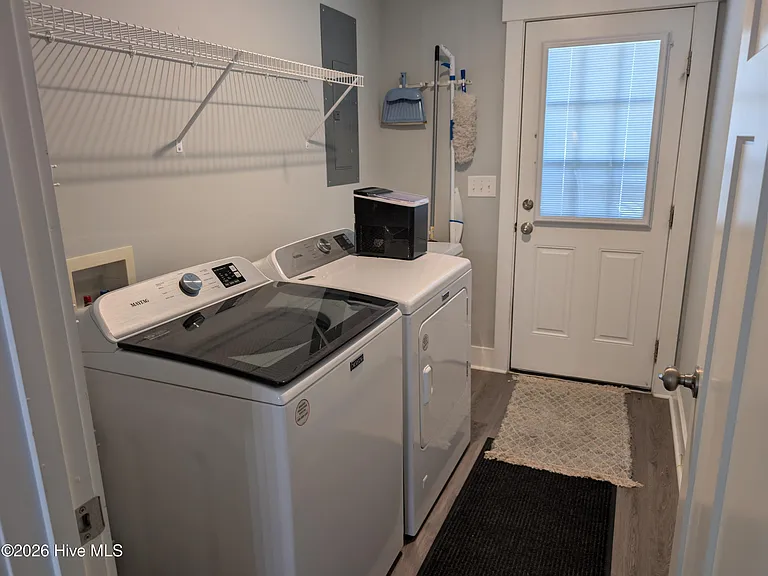 1086 Mille Ave — Photo 11