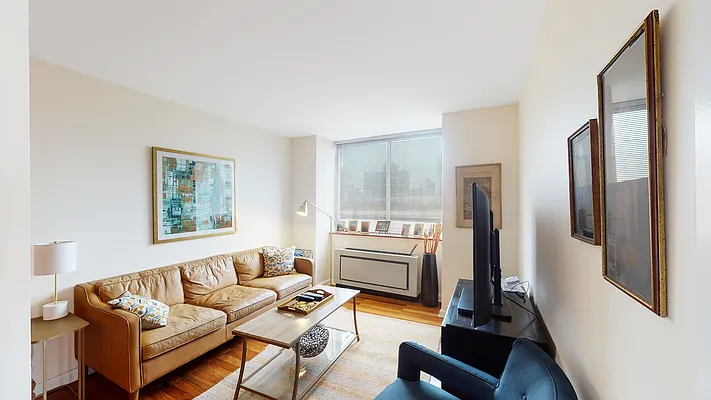 Rented by Bridge Bay Capital | media 7