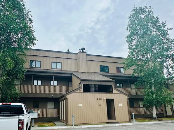 225 Woodridge St APT 33, Fairbanks, AK 99709