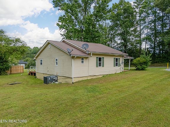 3rd image of 440 Liberty Rd