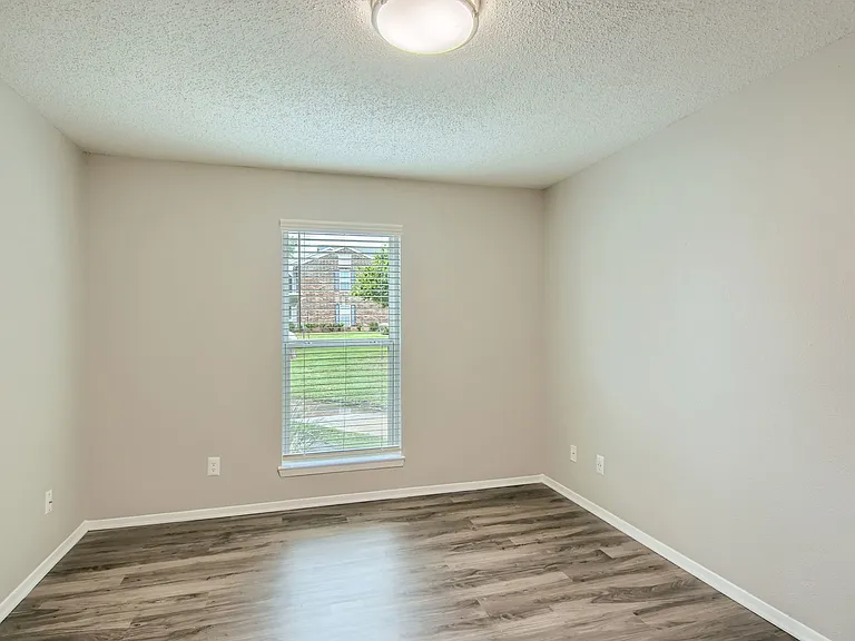 Villas At Waterchase — Photo 40