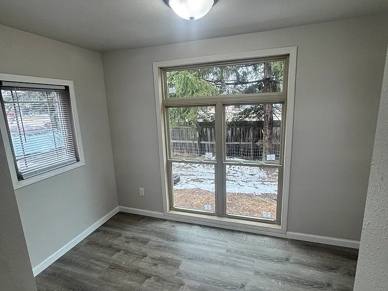 107 Lakeview Dr — Photo 6
